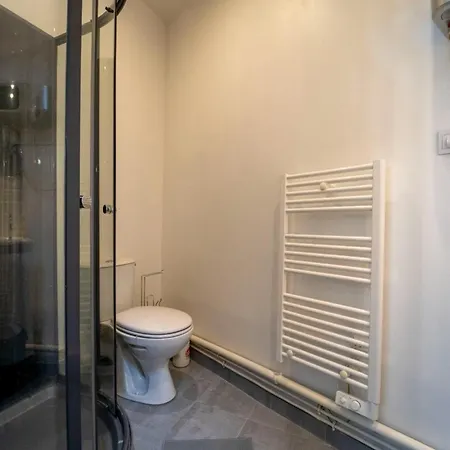 Authentique Studio Hypercentre - Clim - Wifi Nimes