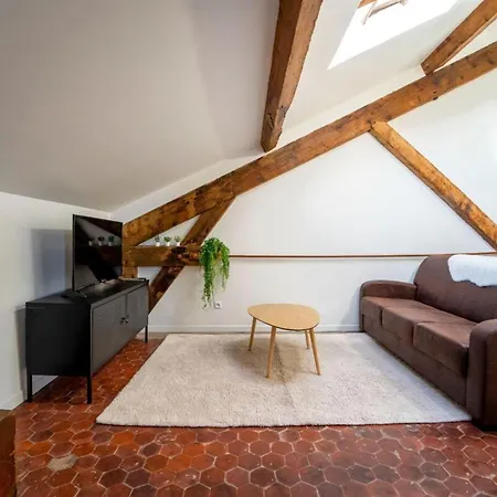 Authentique Studio Hypercentre - Clim - Wifi Nimes